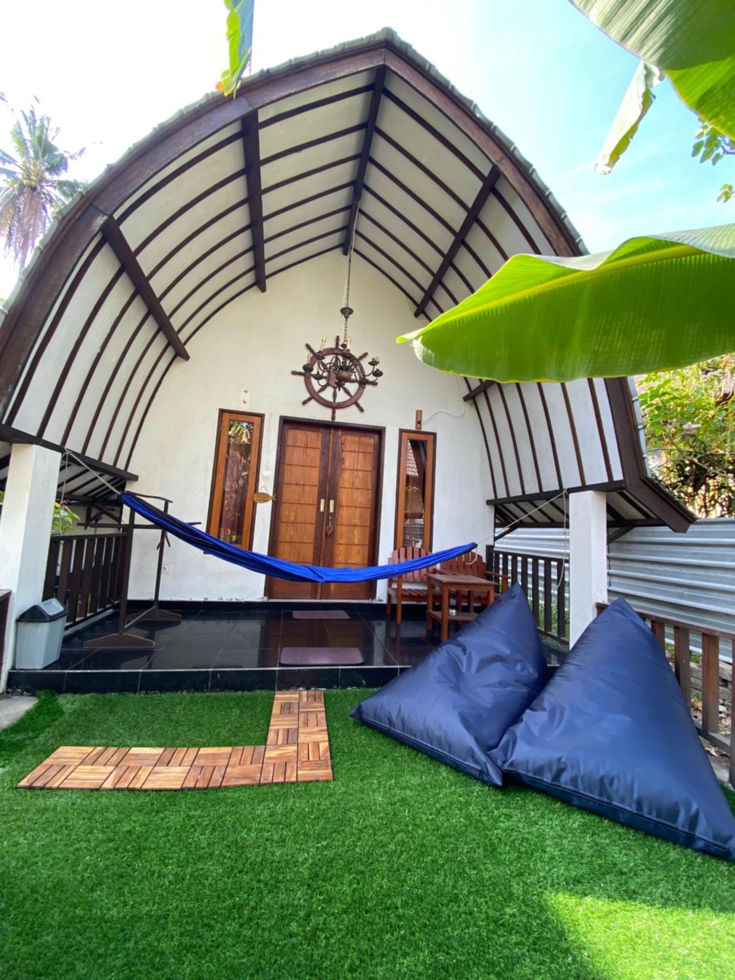 Mustika Ocean Lodge Gili Air Exterior foto